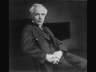 Bartók Béla, 1927. http://w3.rz-berlin.mpg.de/cmp/bartok_9.jpg, Public domain, via Wikimedia Commons